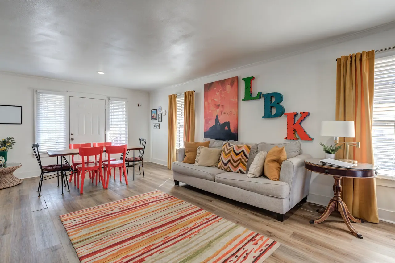 Photo 5 — 1621 Avenue Y, Lubbock, TX 79401