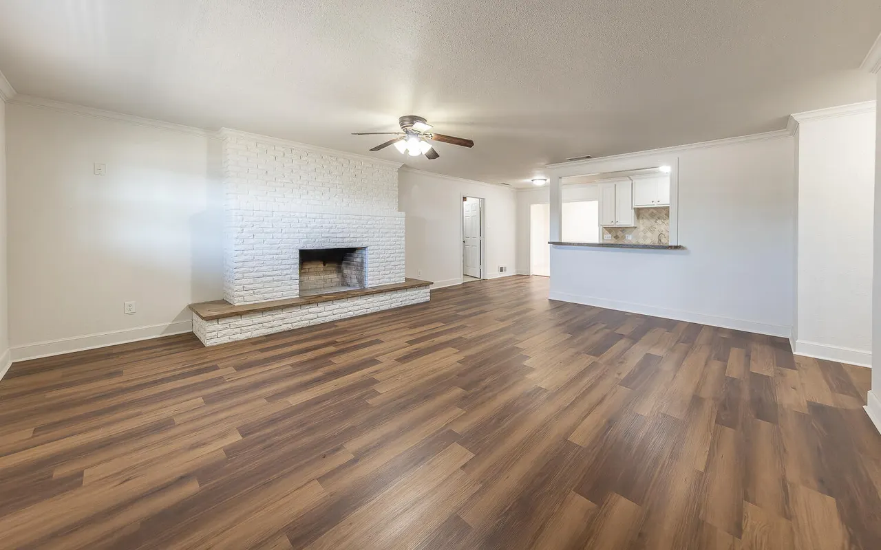 Photo 4 — 6102 21st Street, Lubbock, TX 79407