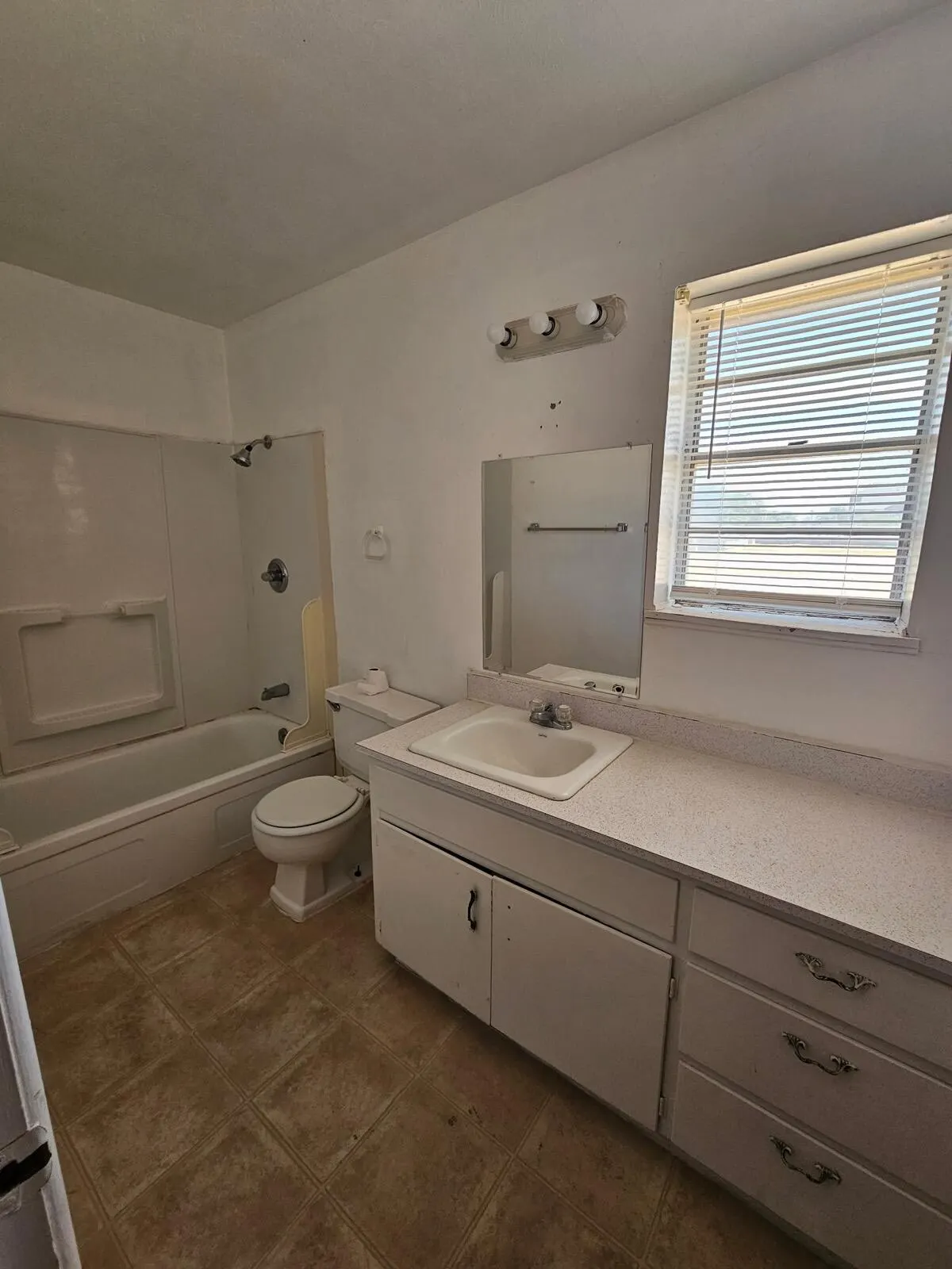 Photo 12 — 2619 19th Street APT 20, Lubbock, TX 79410