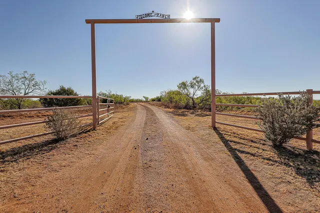 Photo 2 — 1296 Co Rd 368, Spur, TX 79370