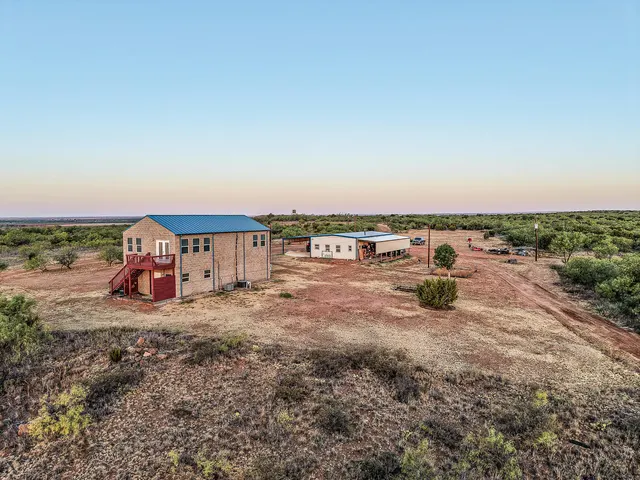 Photo 3 — 1296 Co Rd 368, Spur, TX 79370
