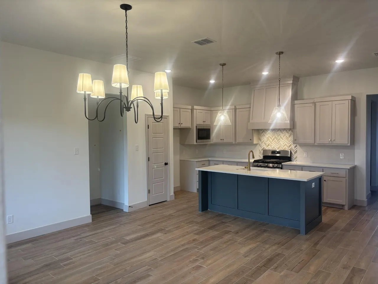 Photo 3 — 1004 N 4th Street, Wolfforth, TX 79382