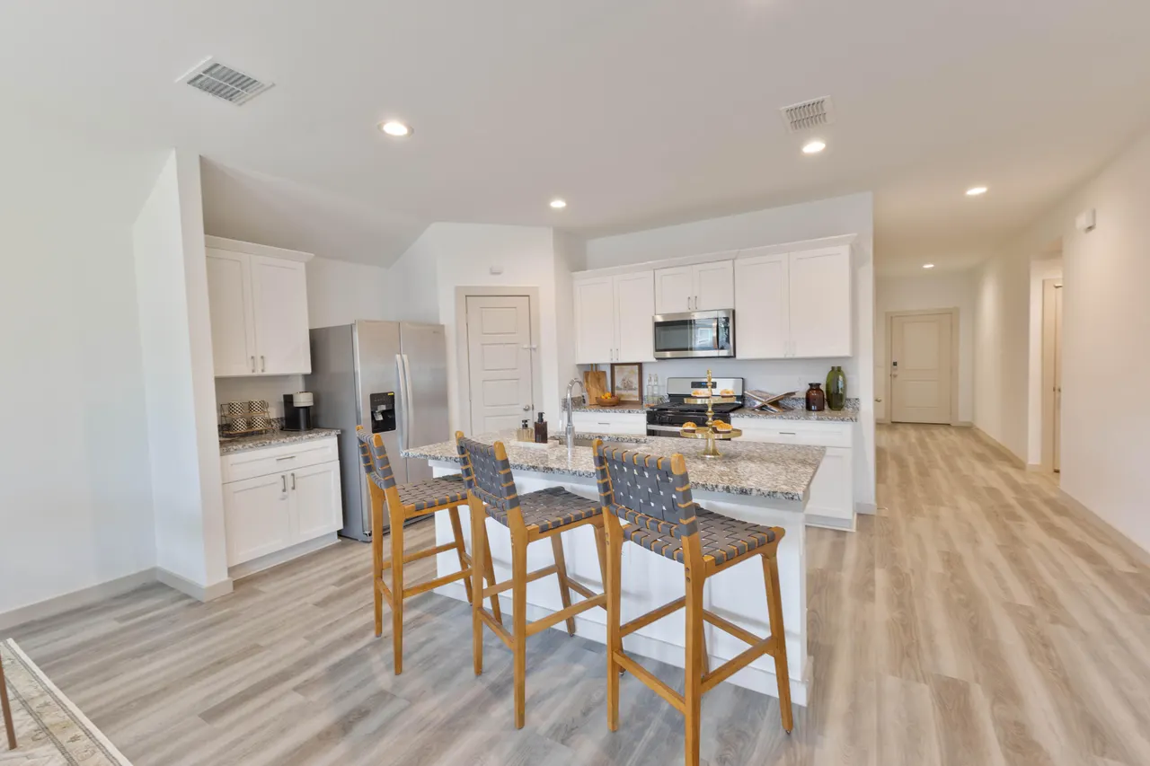 Photo 4 — 7729 92nd Street, Lubbock, TX 79424