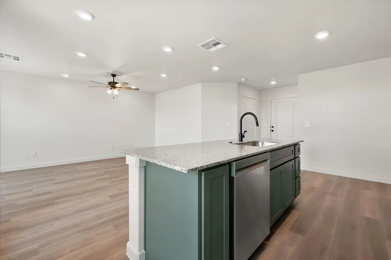 Photo 14 — 8301 25th Street, Lubbock, TX 79407