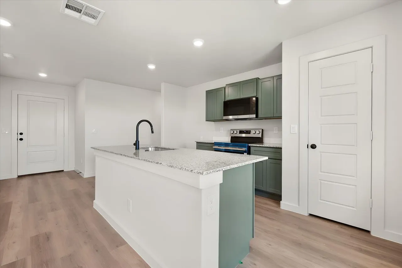 Photo 11 — 8301 25th Street, Lubbock, TX 79407