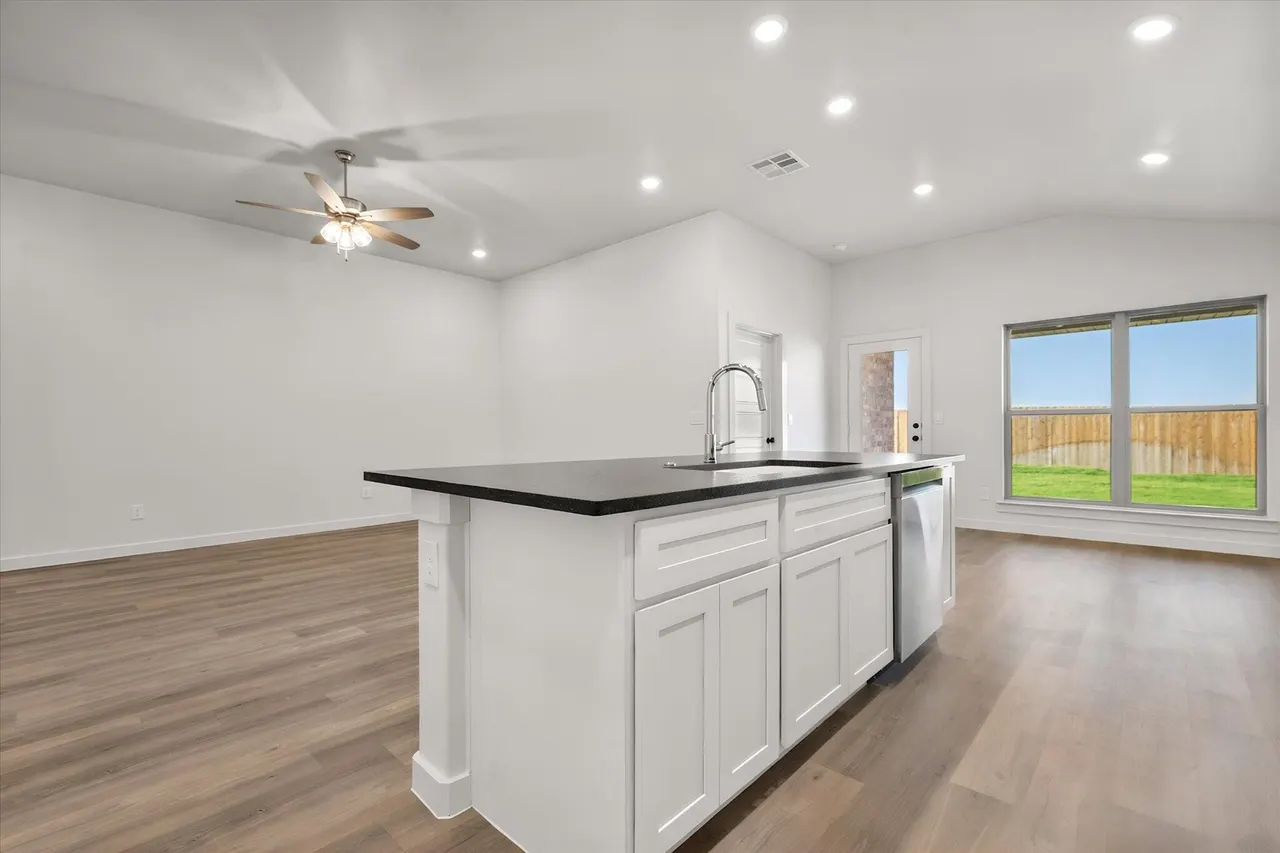 Photo 12 — 8506 24th Street, Lubbock, TX 79407