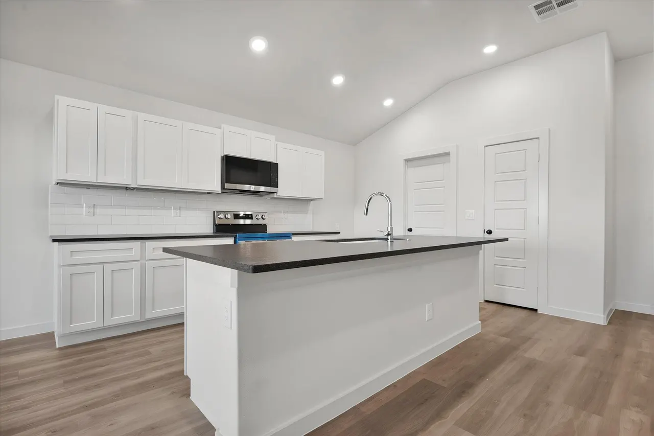Photo 13 — 8506 24th Street, Lubbock, TX 79407