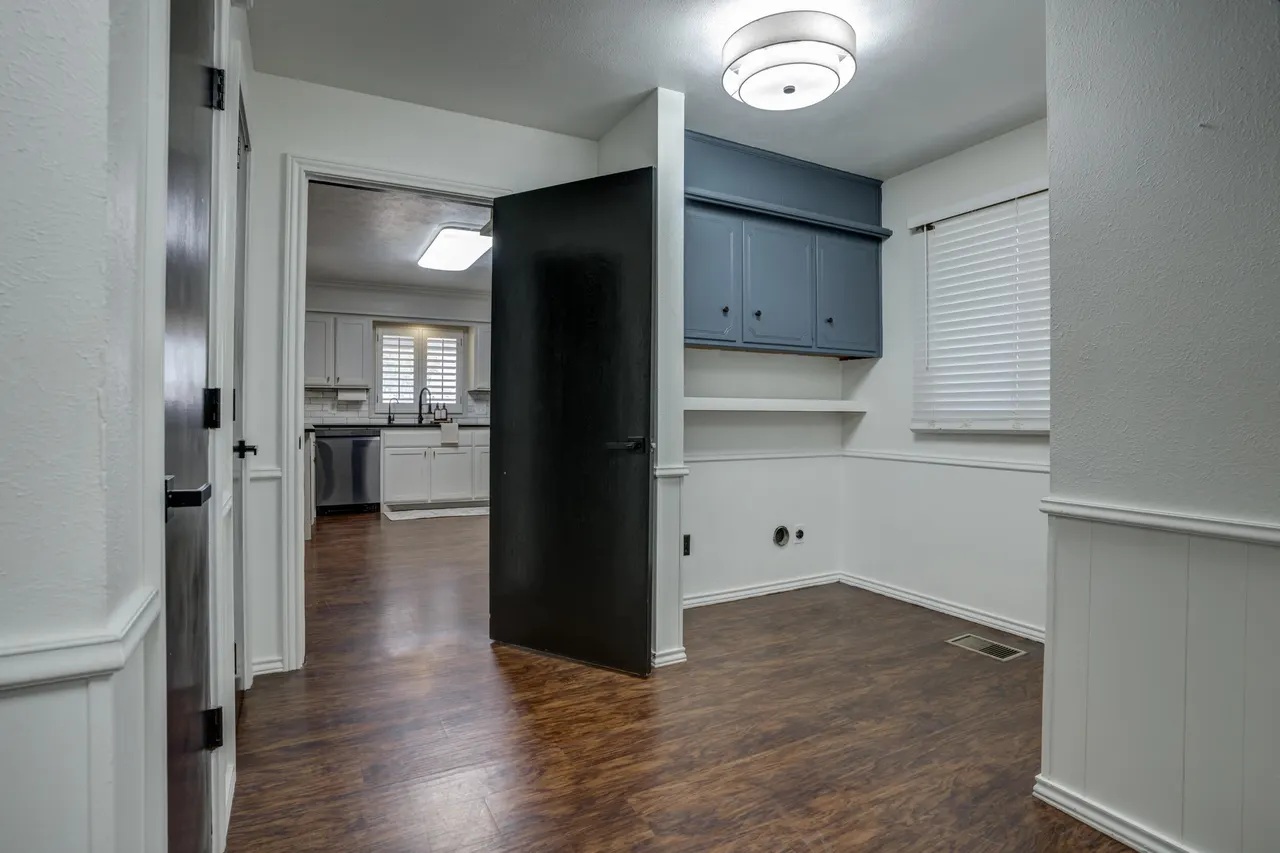 Photo 37 — 802 W 6th Street, Idalou, TX 79329