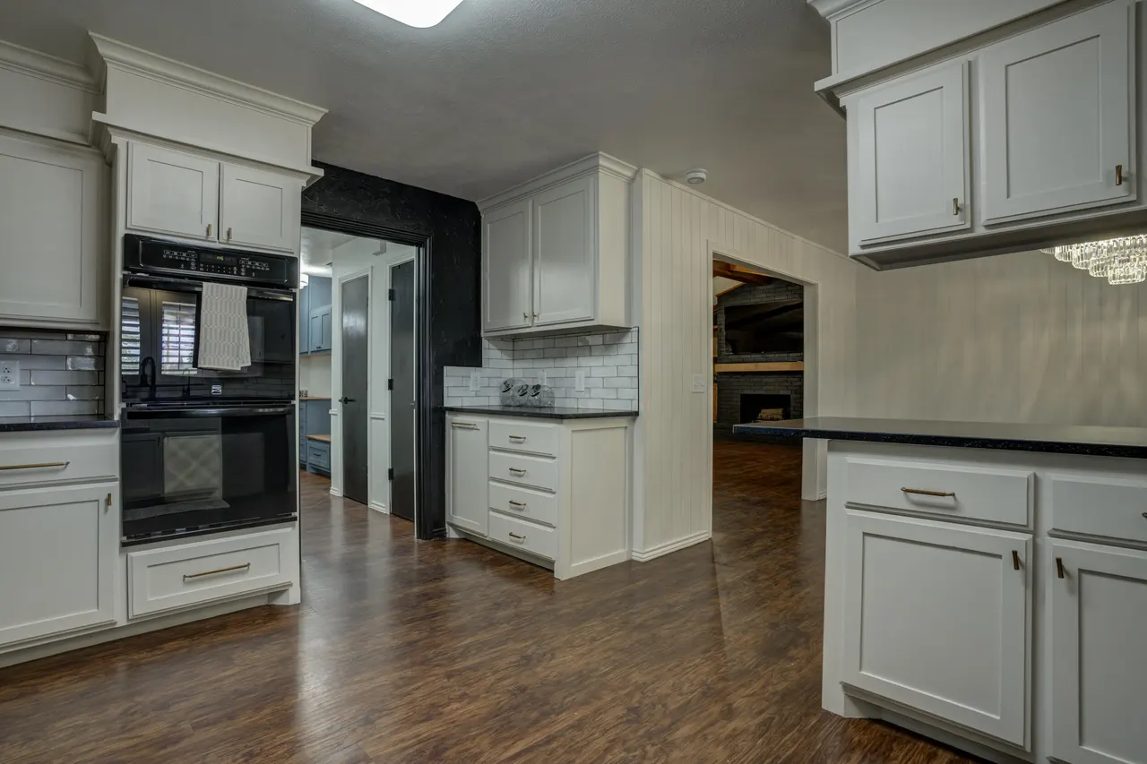 Photo 16 — 802 W 6th Street, Idalou, TX 79329