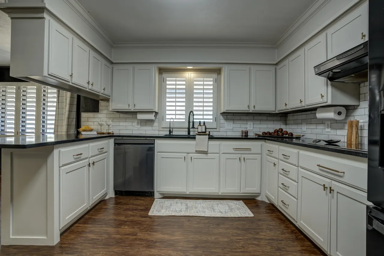 Photo 13 — 802 W 6th Street, Idalou, TX 79329