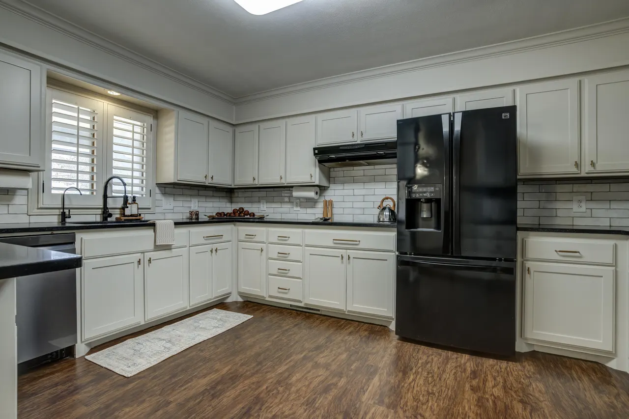 Photo 15 — 802 W 6th Street, Idalou, TX 79329