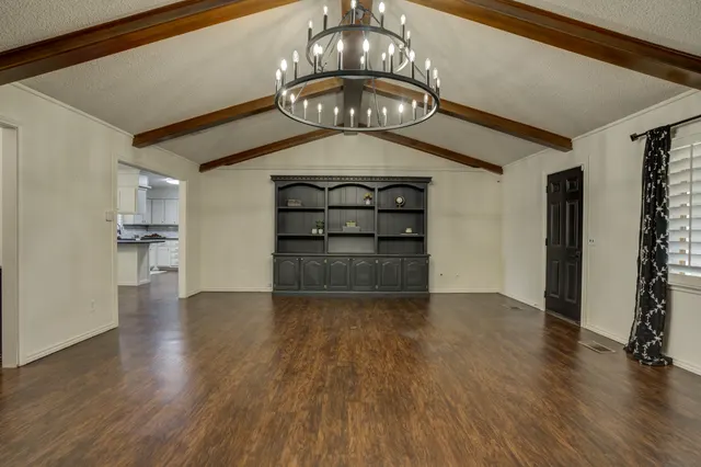 Photo 5 — 802 W 6th Street, Idalou, TX 79329