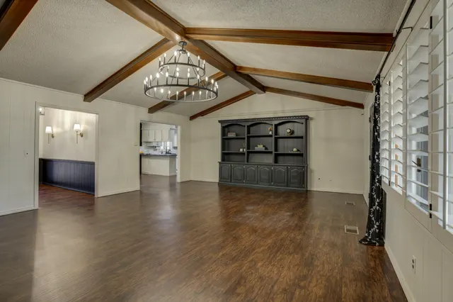 Photo 6 — 802 W 6th Street, Idalou, TX 79329