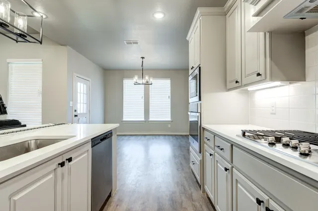 Photo 7 — 7620 55th Street, Lubbock, TX 79407