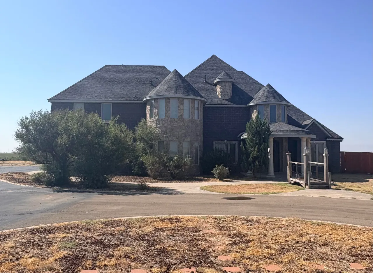 Front exterior — 11022 E Highway 62, Idalou, TX 79329