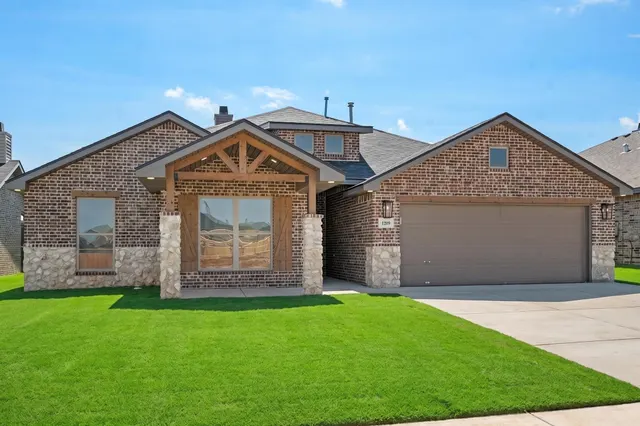 Photo 3 — 1209 E 32nd Street, Wolfforth, TX 79382