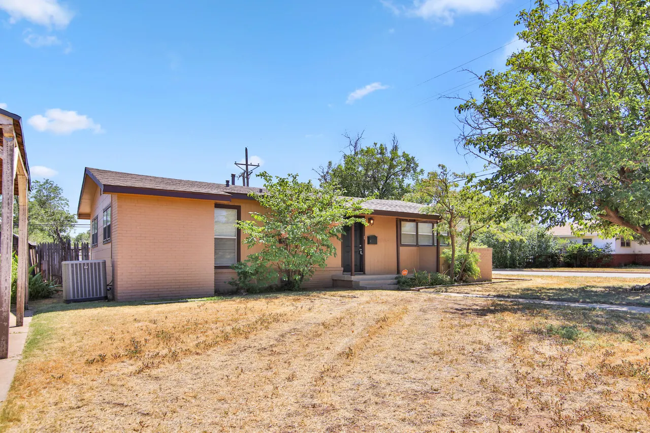 Photo 2 — 2519 44th Street, Lubbock, TX 79413