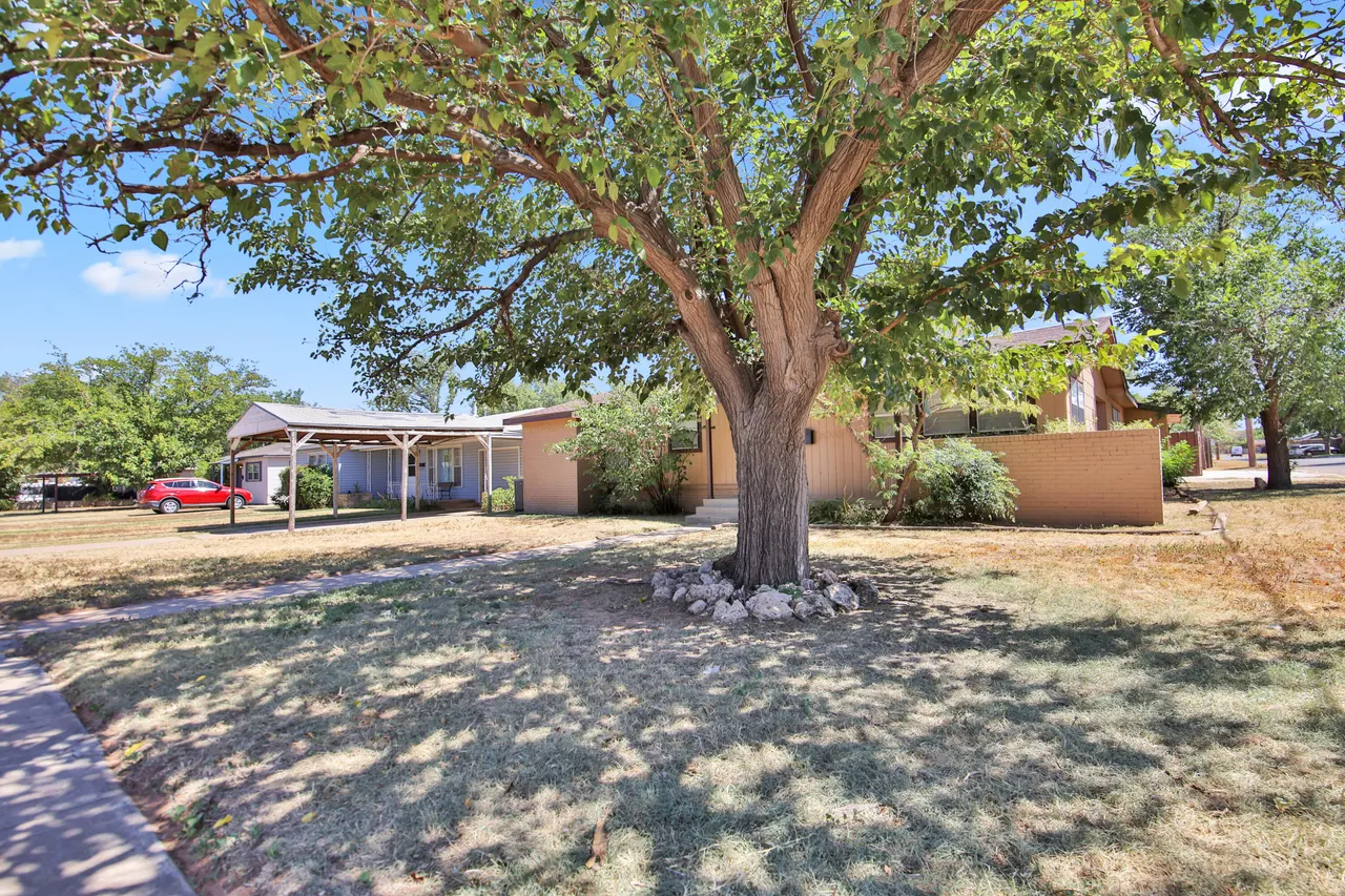 Photo 3 — 2519 44th Street, Lubbock, TX 79413