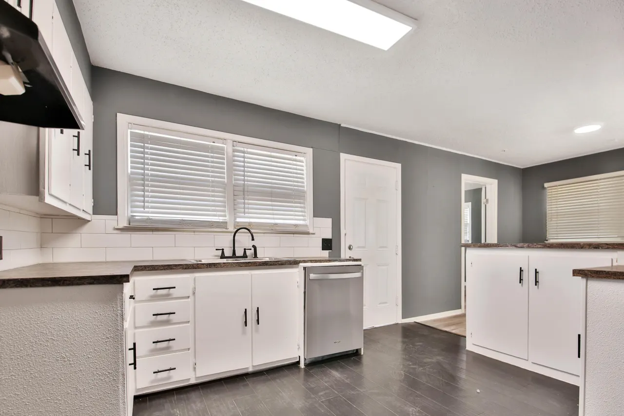 Photo 9 — 2519 44th Street, Lubbock, TX 79413