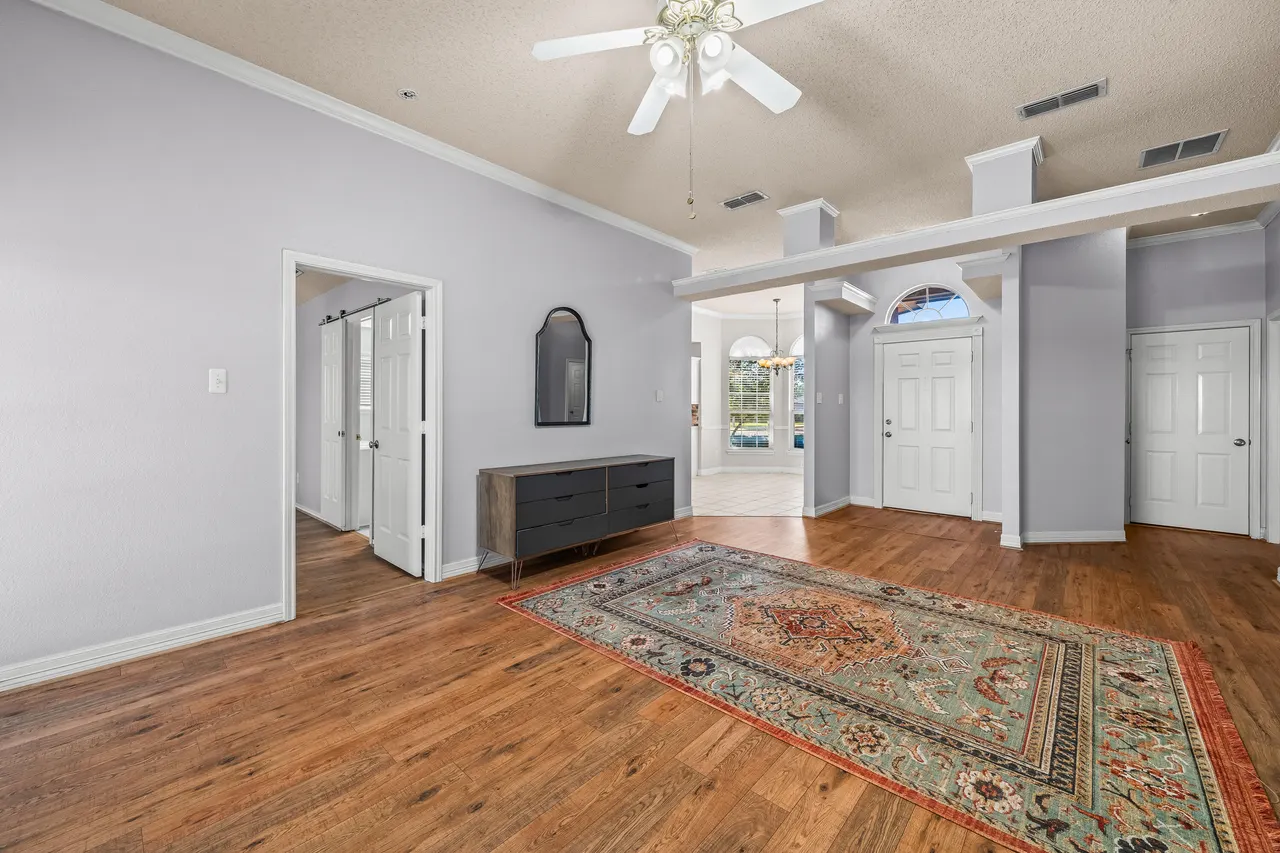 Photo 6 — 6702 6th Street, Lubbock, TX 79416