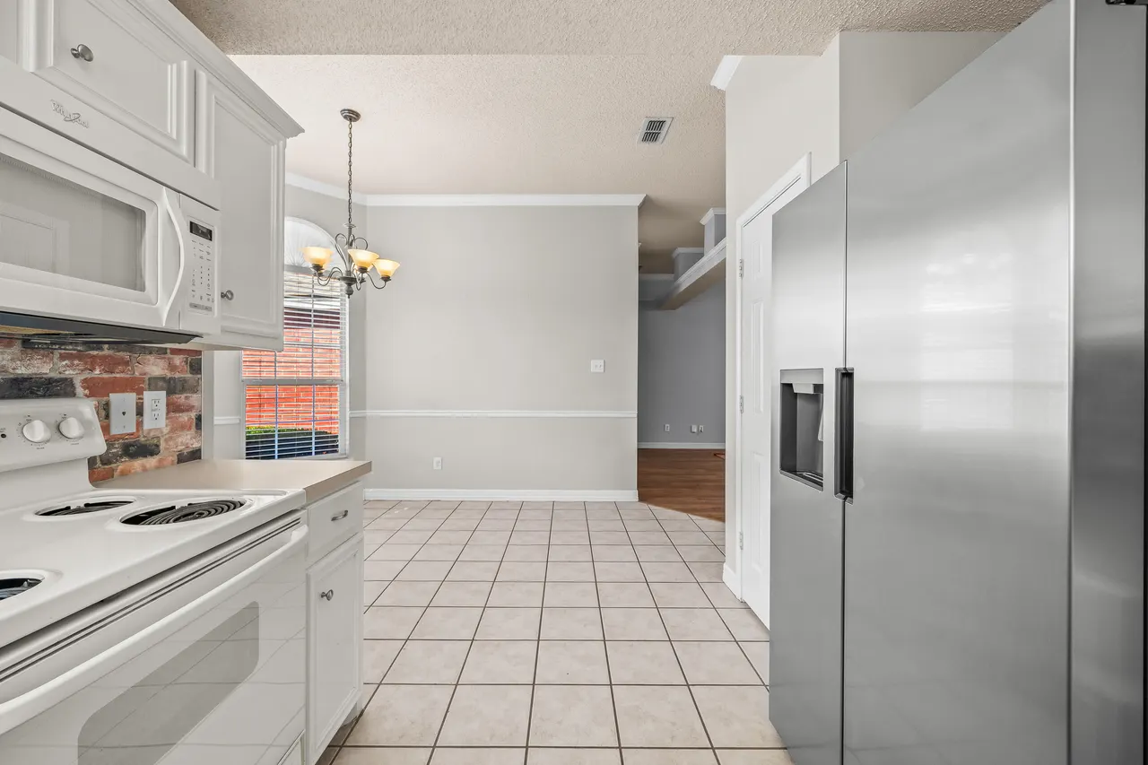 Photo 11 — 6702 6th Street, Lubbock, TX 79416
