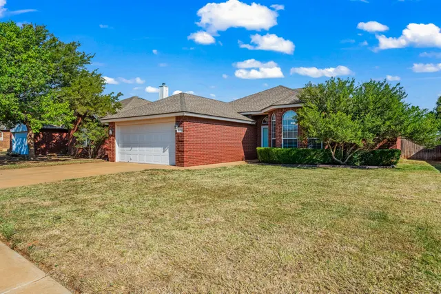 Photo 2 — 6702 6th Street, Lubbock, TX 79416