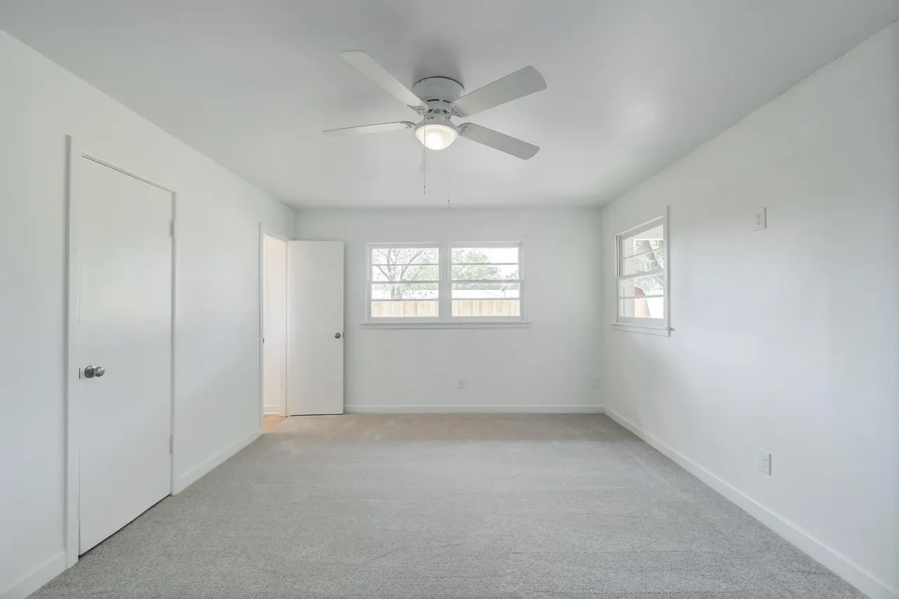 Photo 13 — 4915 43rd Street, Lubbock, TX 79414