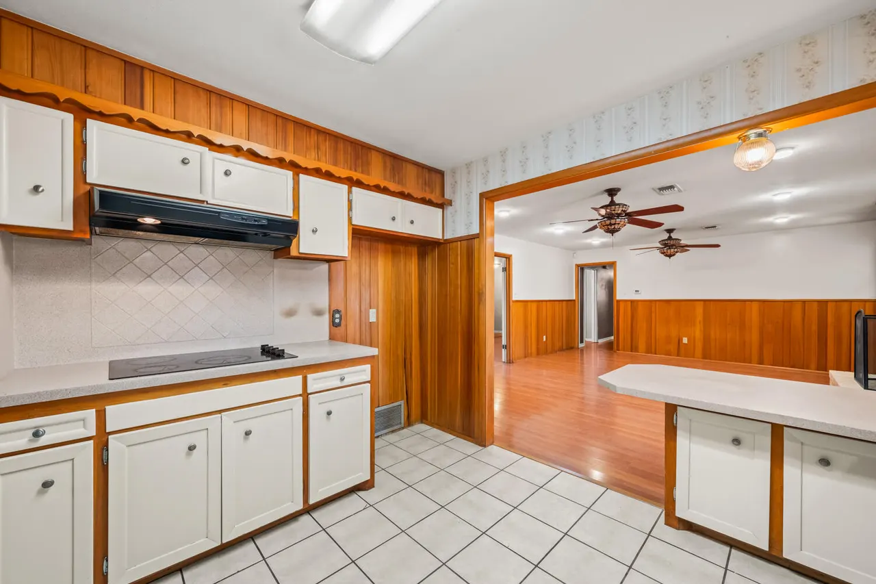 Photo 12 — 3423 56th Street, Lubbock, TX 79413