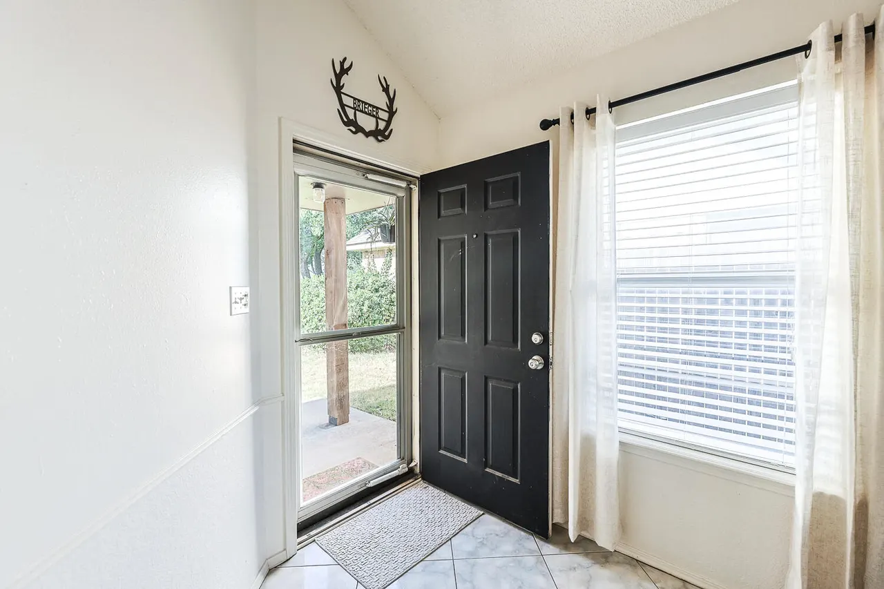 Photo 4 — 2316 91st Street, Lubbock, TX 79423