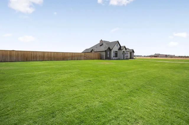 Photo 2 — 9321 County Road 7610, Wolfforth, TX 79382