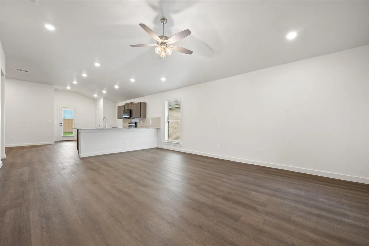 Photo 4 — 15424 Fulton Avenue, Lubbock, TX 79424