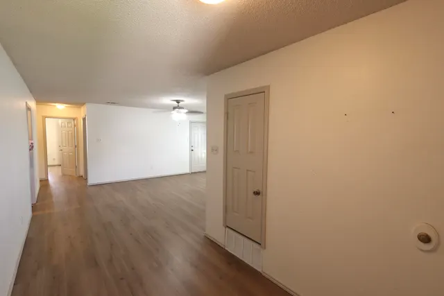 Photo 3 — 811 Ironton Drive, Lubbock, TX 79416