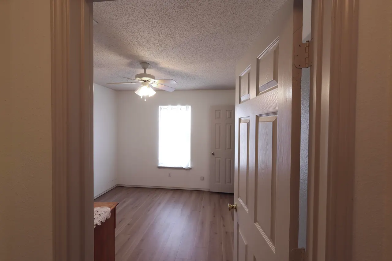 Photo 10 — 811 Ironton Drive, Lubbock, TX 79416
