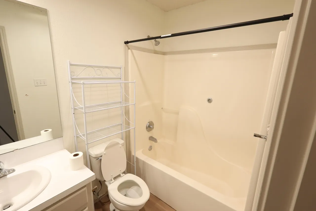 Photo 11 — 811 Ironton Drive, Lubbock, TX 79416