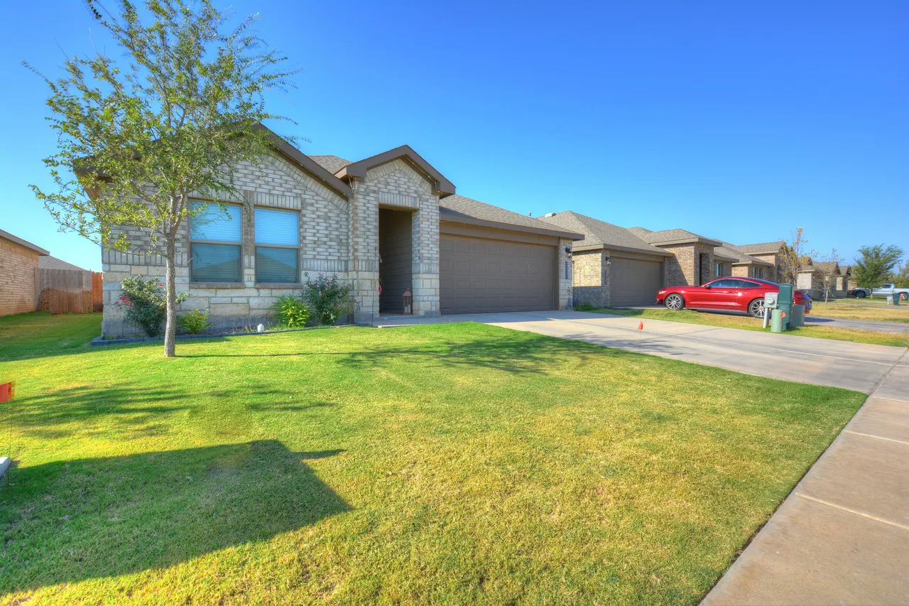 Photo 3 — 2305 149th Street, Lubbock, TX 79423