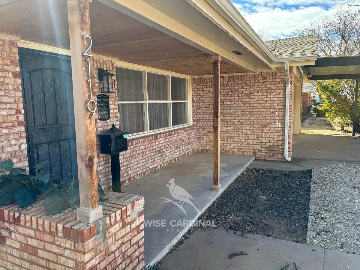 Photo 2 — 2119 62nd Street, Lubbock, TX 79412