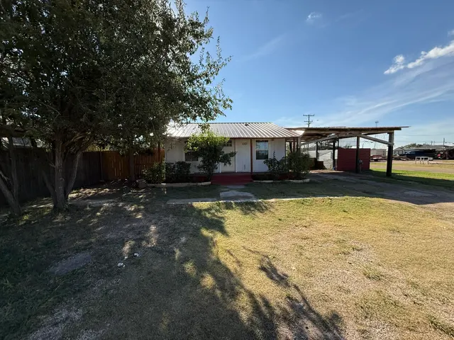 Front exterior — 1301 W 4th Street, Petersburg, TX 79250