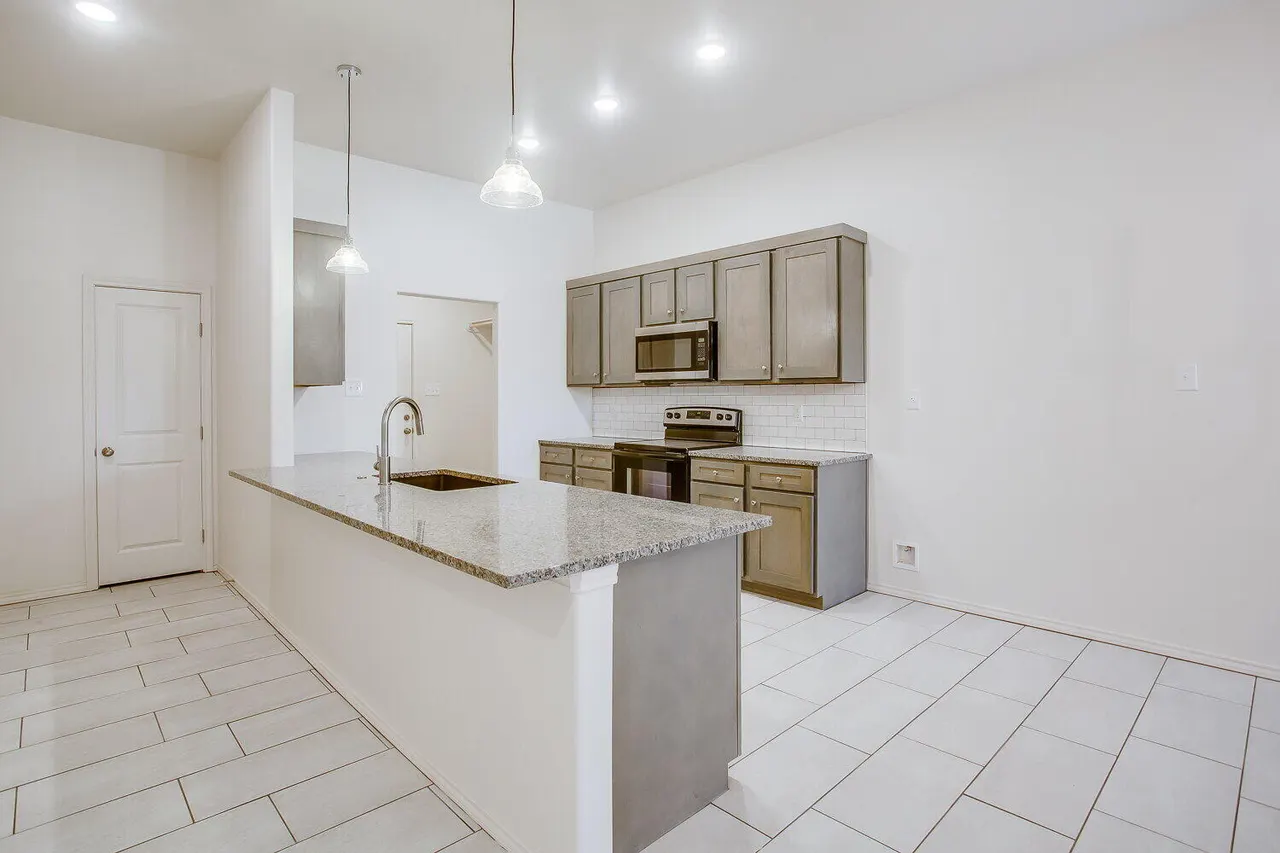 Photo 3 — 1718 Corpus Avenue, Wolfforth, TX 79382