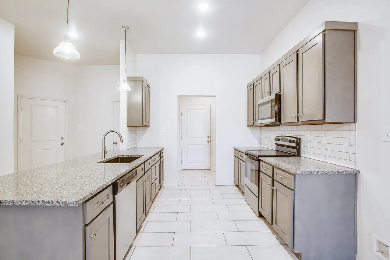 Photo 4 — 1718 Corpus Avenue, Wolfforth, TX 79382