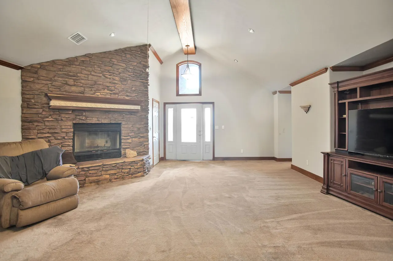 Photo 7 — 215 F M 789, Slaton, TX 79364