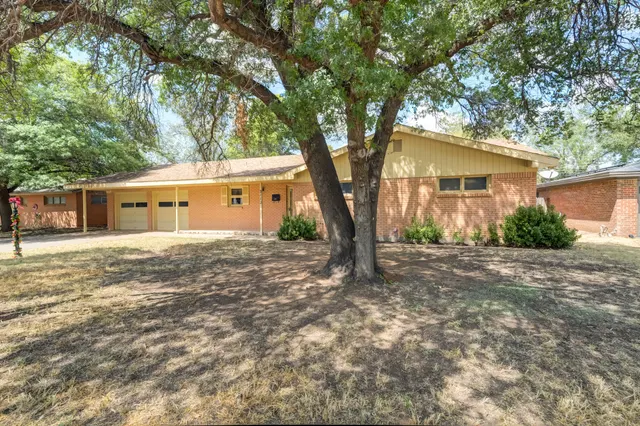 Photo 2 — 2112 55th Street, Lubbock, TX 79412