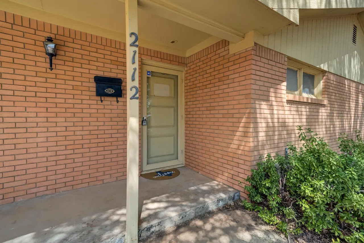 Photo 4 — 2112 55th Street, Lubbock, TX 79412