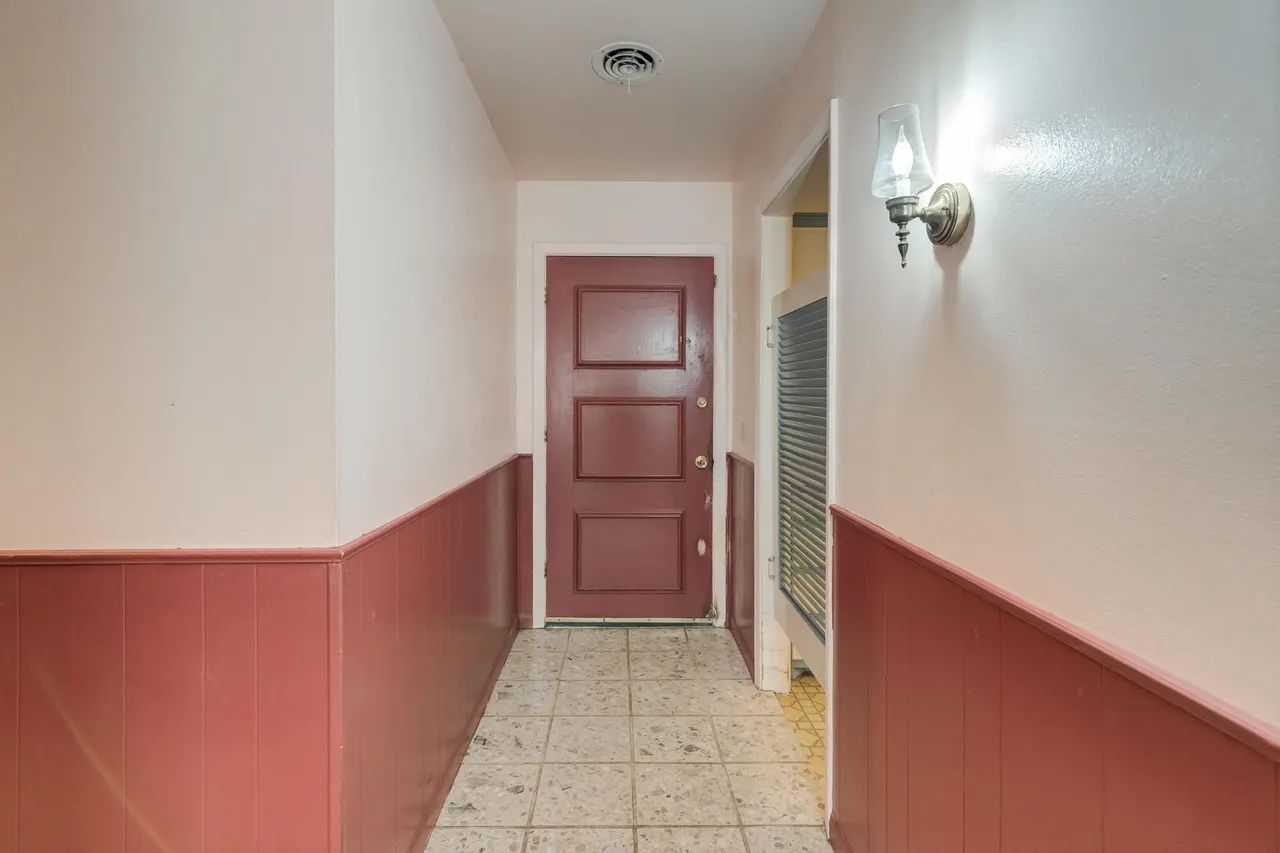 Photo 5 — 2112 55th Street, Lubbock, TX 79412