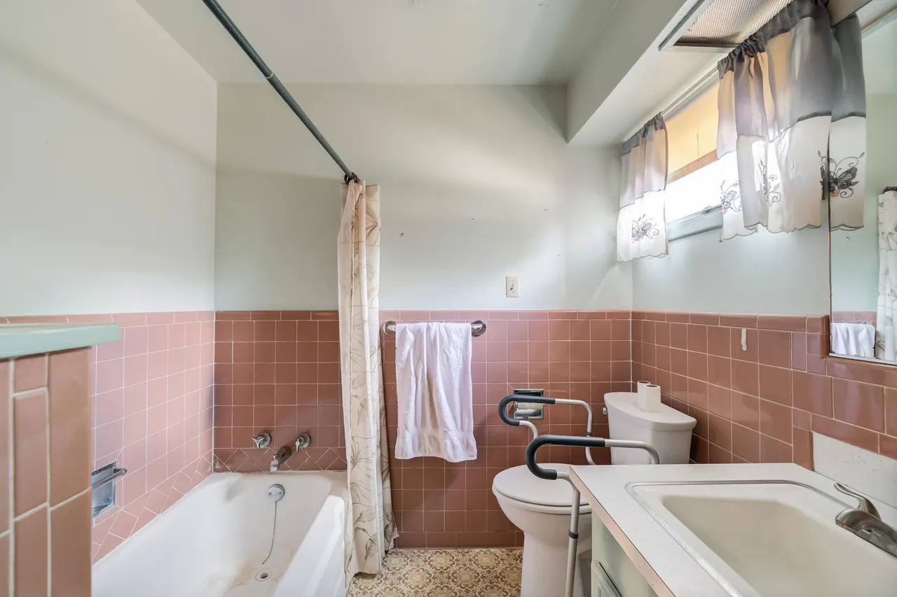 Photo 29 — 2112 55th Street, Lubbock, TX 79412