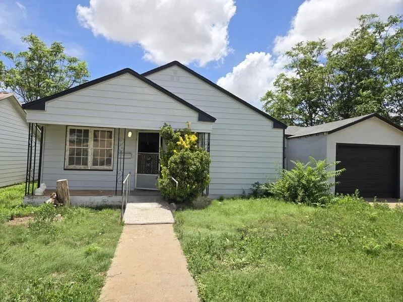 Front exterior — 616 E 13th Street, Littlefield, TX 79339