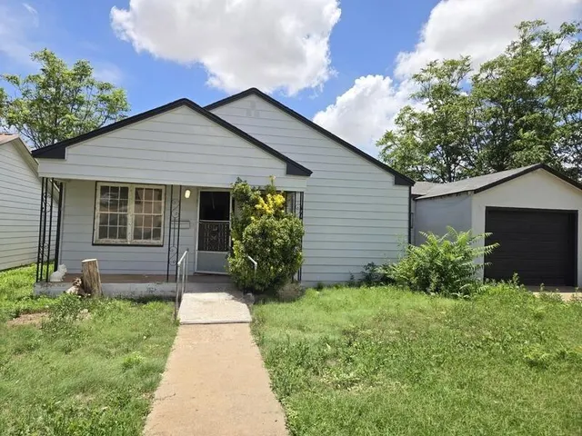 Front exterior — 616 E 13th Street, Littlefield, TX 79339