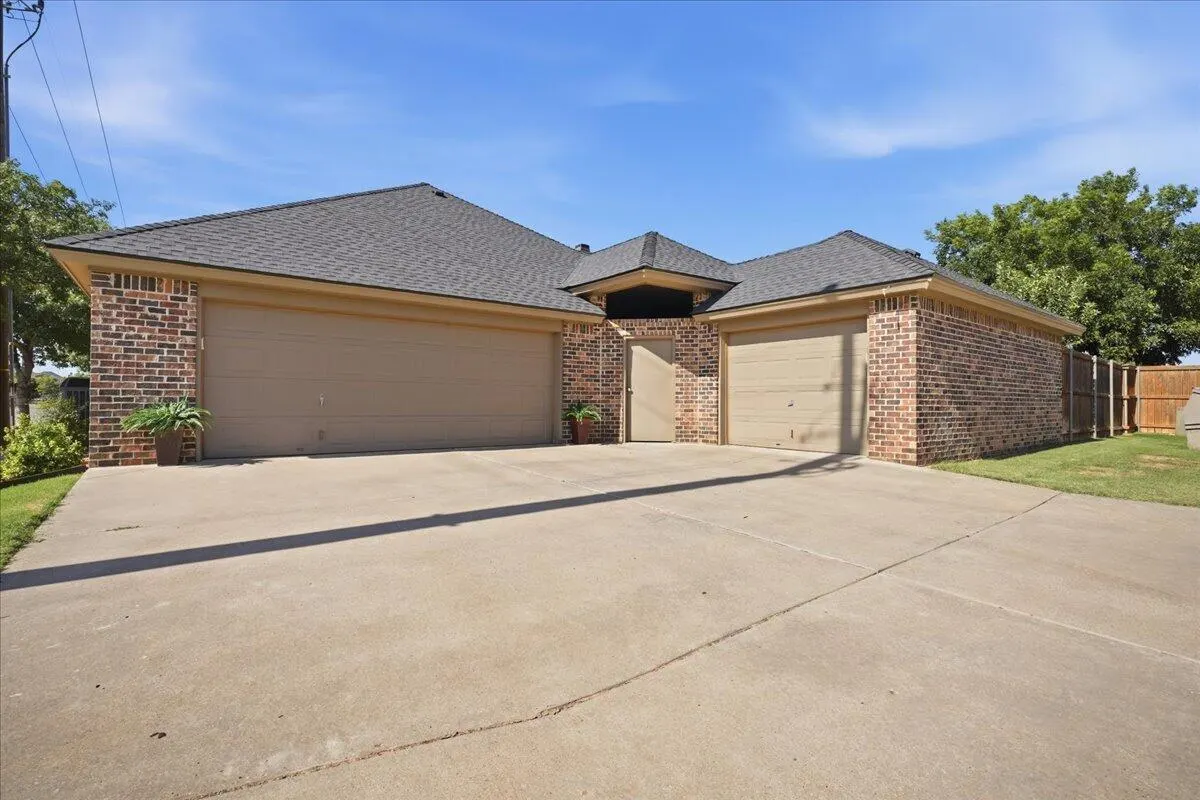 Photo 61 — 6021 91st Street, Lubbock, TX 79424