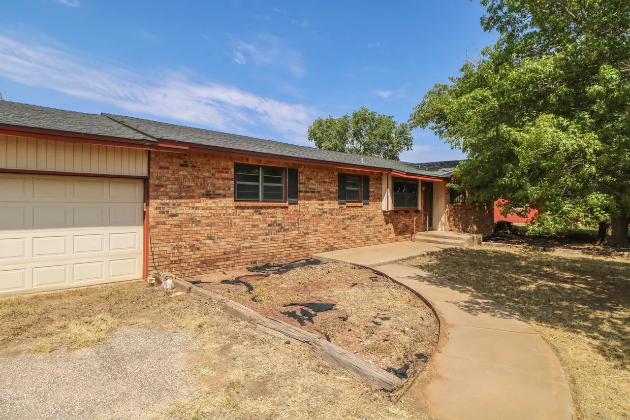 Photo 2 — 10811 N County Road 1500, Shallowater, TX 79363