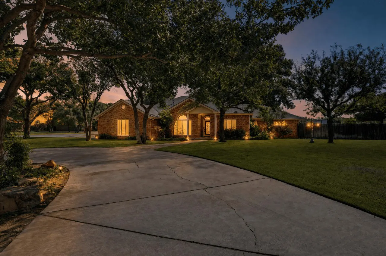 Front exterior — 6801 Saratoga Avenue, Lubbock, TX 79424
