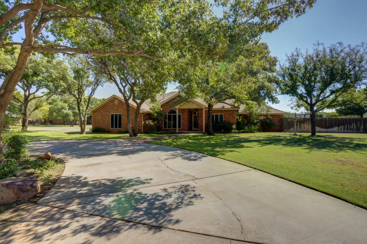 Photo 9 — 6801 Saratoga Avenue, Lubbock, TX 79424